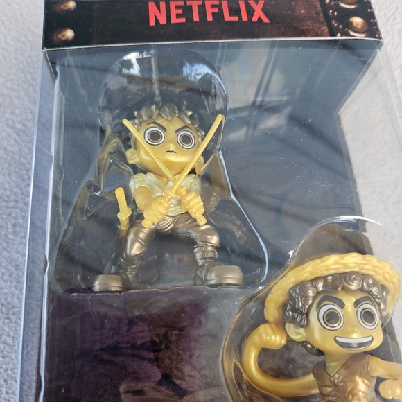 Netflix One Piece Gold Treasure Chest Minifigure 5 Pack PhatMojo Action Figure - Picture 8 of 11